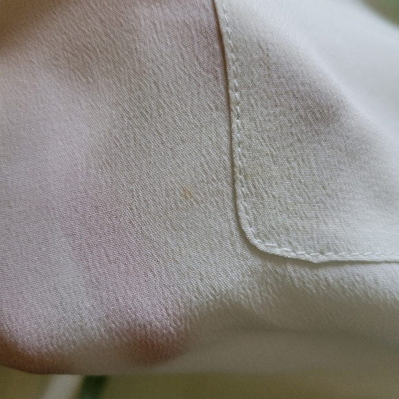 Equipment Silk Very Light Green Silk Button Down Coupe size M - Picture 4 of 6